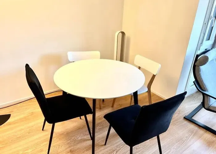 Apartamento Brand New Center Downtown Apartment, Brauer - Self Checkin